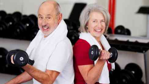 aging couple in gym