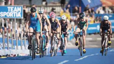 cyclist racing